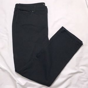 Chico’s SO SLIMMING Slim Jean. Black. Size 3 Regular. Like New!